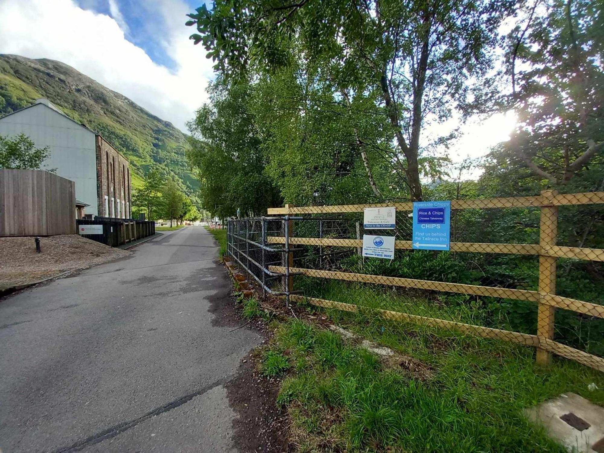 Leven And Linnhe Apartments, West Highland Way Holidays Кинлохлевън Екстериор снимка